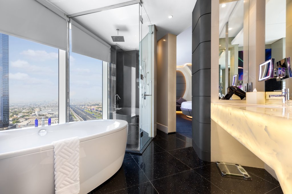 Дубай: Отель V Hotel Dubai Curio Collection by Hilton