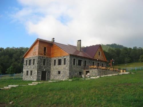 Триалети Палас — фото 1