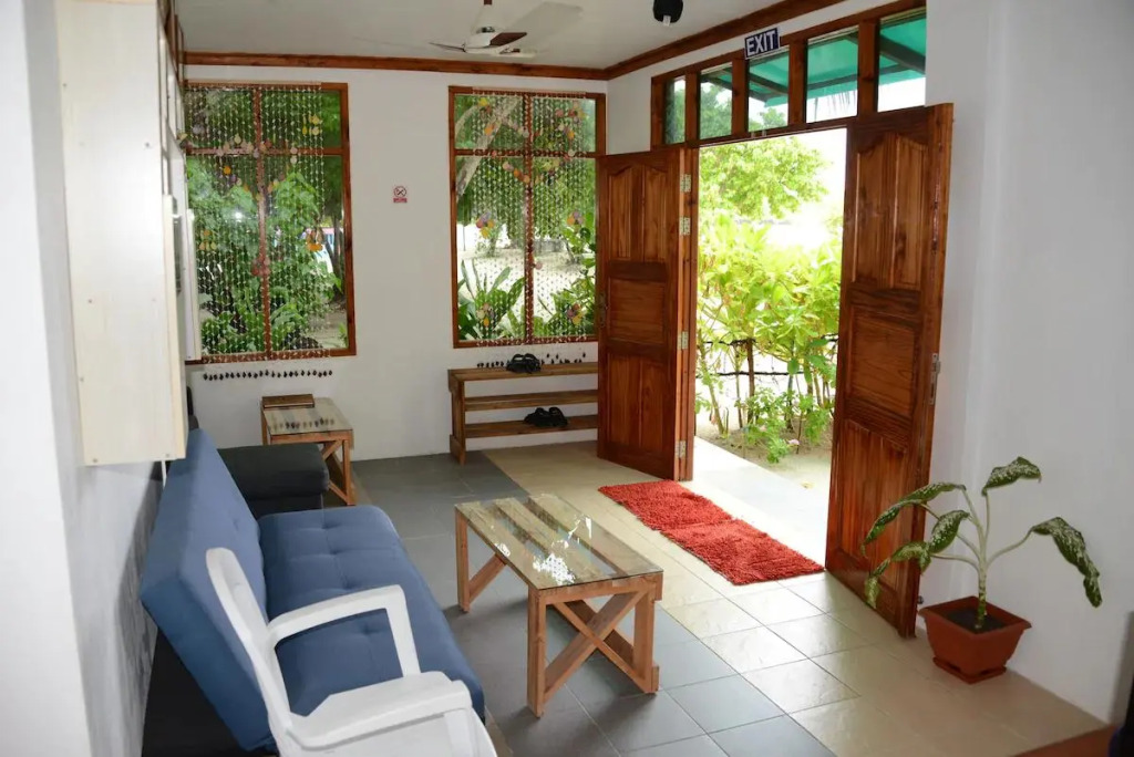 Гураиду (Атолл Каафу): Ithaa Beach Maldives 