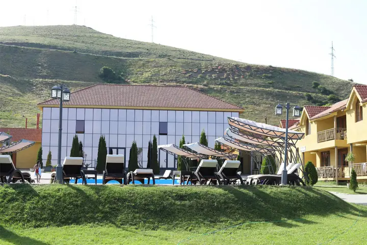 Севан: Отель Best Western Bohemian Resort
