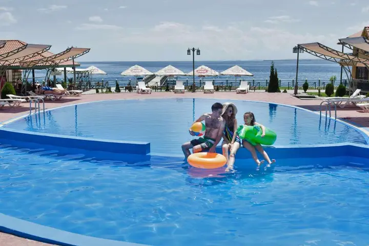 Севан: Отель Best Western Bohemian Resort