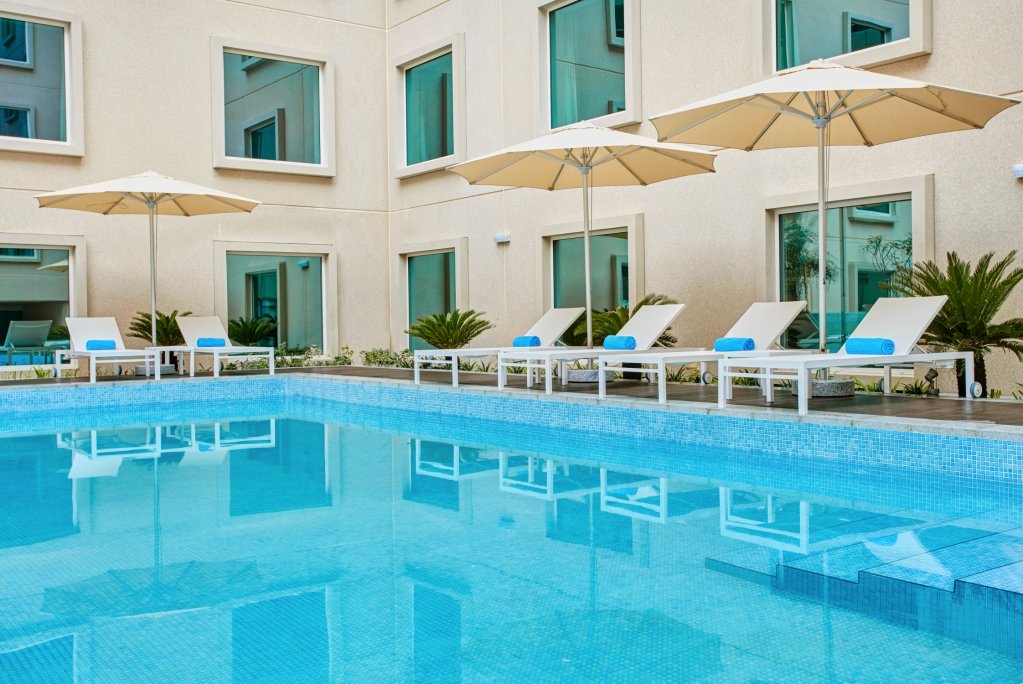 Дубай: Hilton Garden Inn Dubai, Mall Avenue