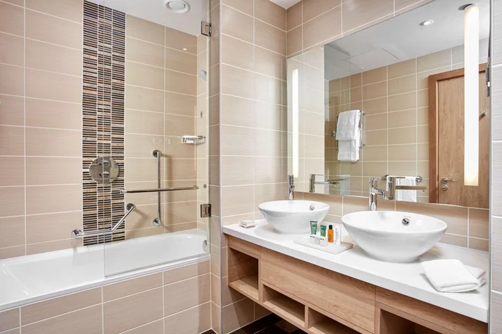 Дубай: Hilton Garden Inn Dubai, Mall Avenue