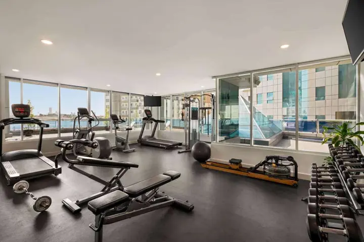 Дубай: Отель Ramada by Wyndham Dubai Barsha Heights