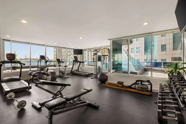Дубай: Отель Ramada by Wyndham Dubai Barsha Heights
