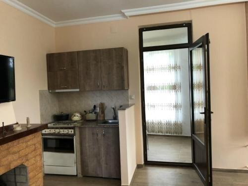 Батуми: Zura's Guest House