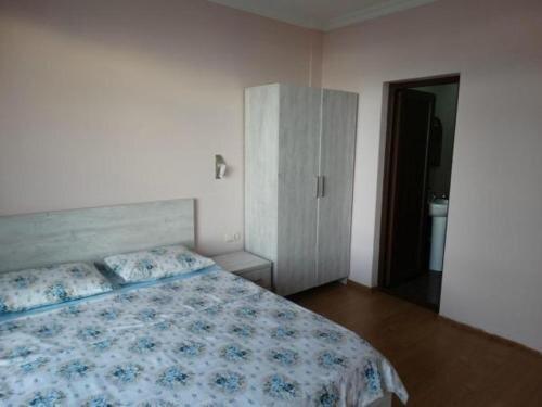 Батуми: Zura's Guest House