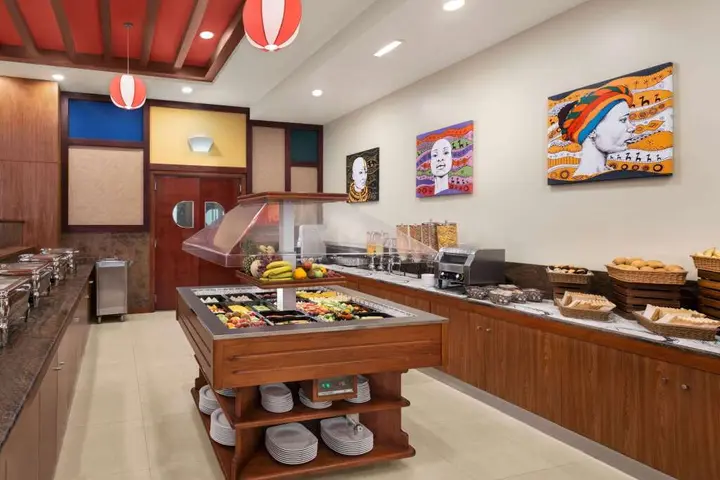 Дубай: Ramada by Wyndham Dubai Deira