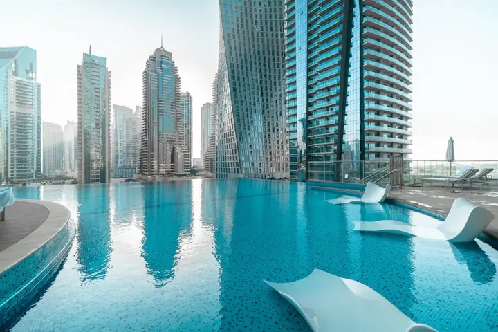 Дубай: Luxurious apartment with prime location