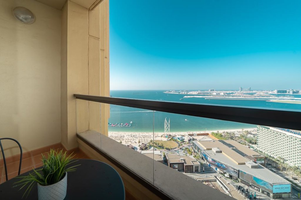 Дубай: Fantastic sea views apartment