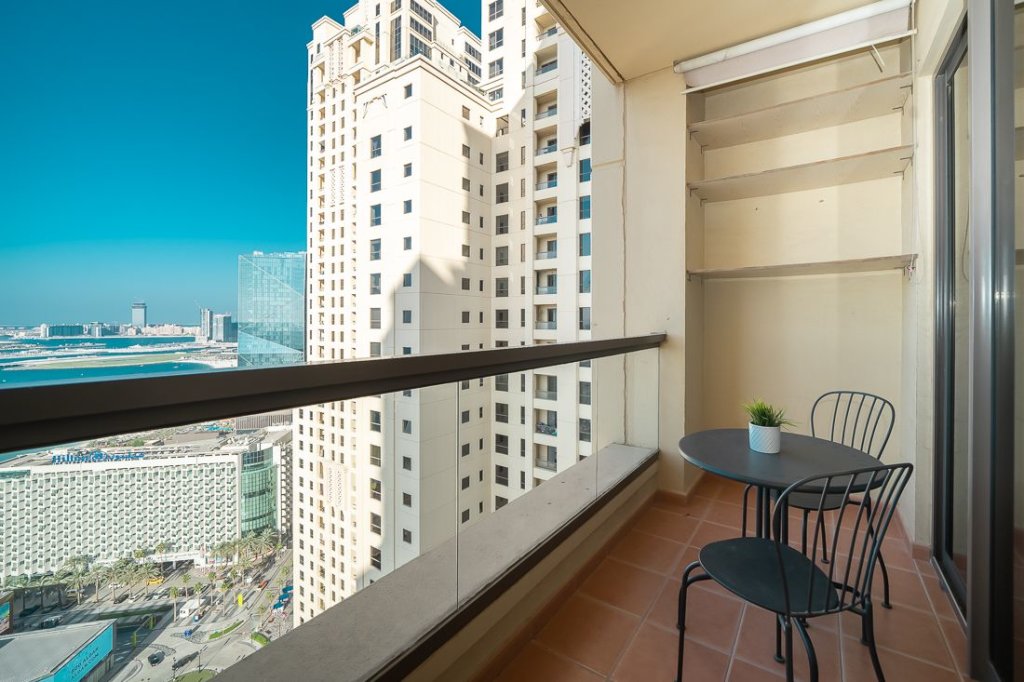Дубай: Fantastic sea views apartment