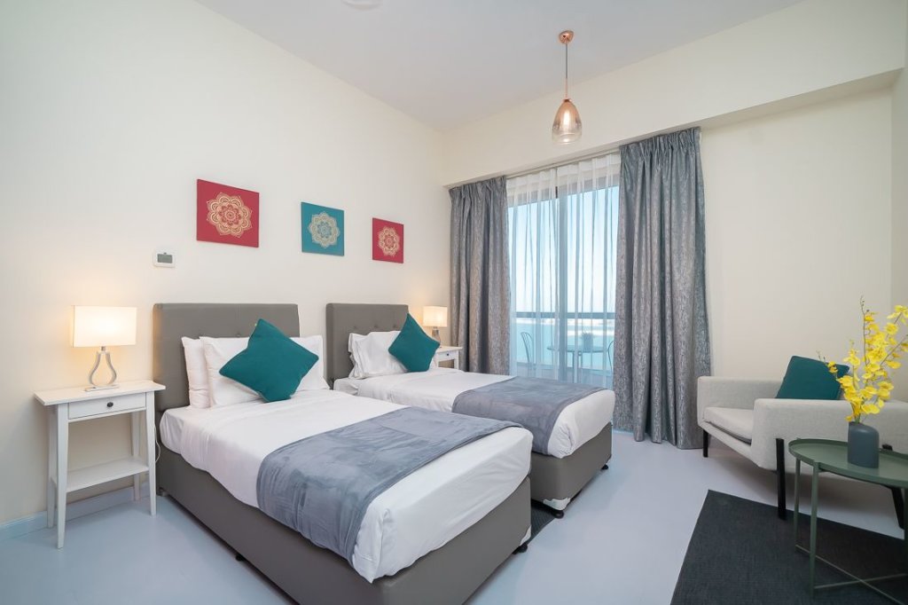 Дубай: Fantastic sea views apartment