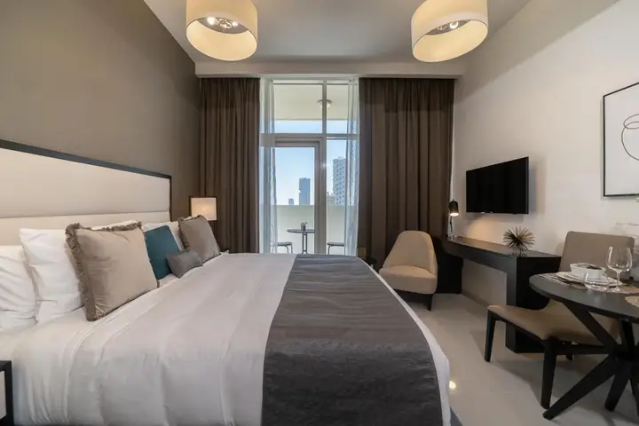 Luxury studio with balcony in Dubai — фото 3