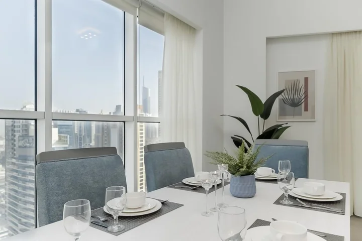 Дубай: Incredible views to the marina in JAM Marina