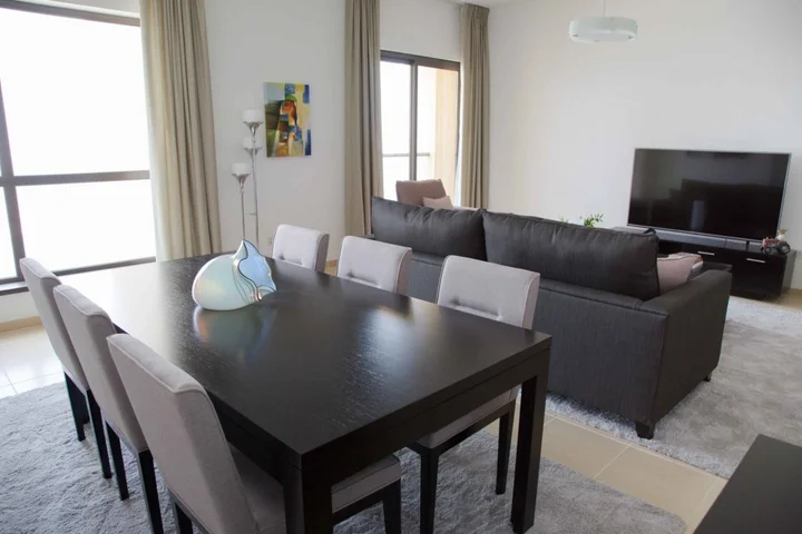 Дубай: Beach Apartment with Amazing Sea Views