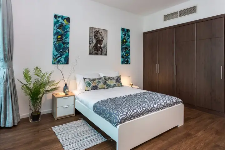 Modern and Spacious Studio in JLT Ideal For Two! — фото 2