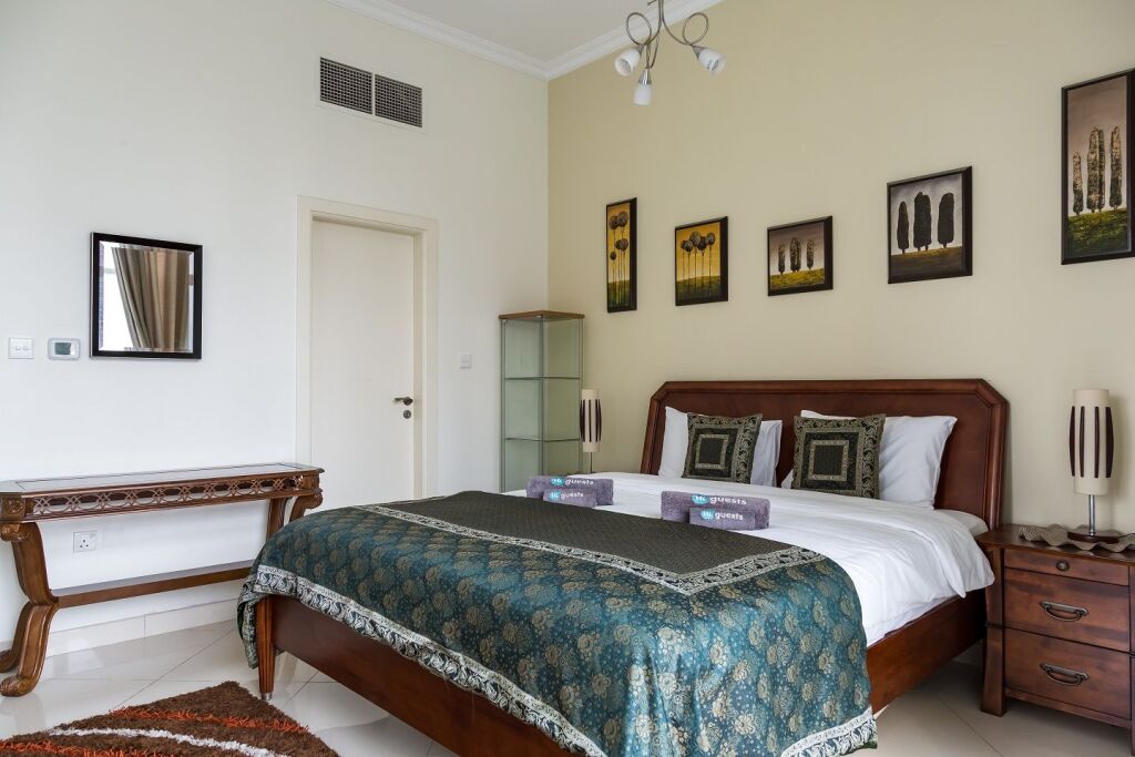 Дубай: Water views from deluxe apartment in Dubai Marina