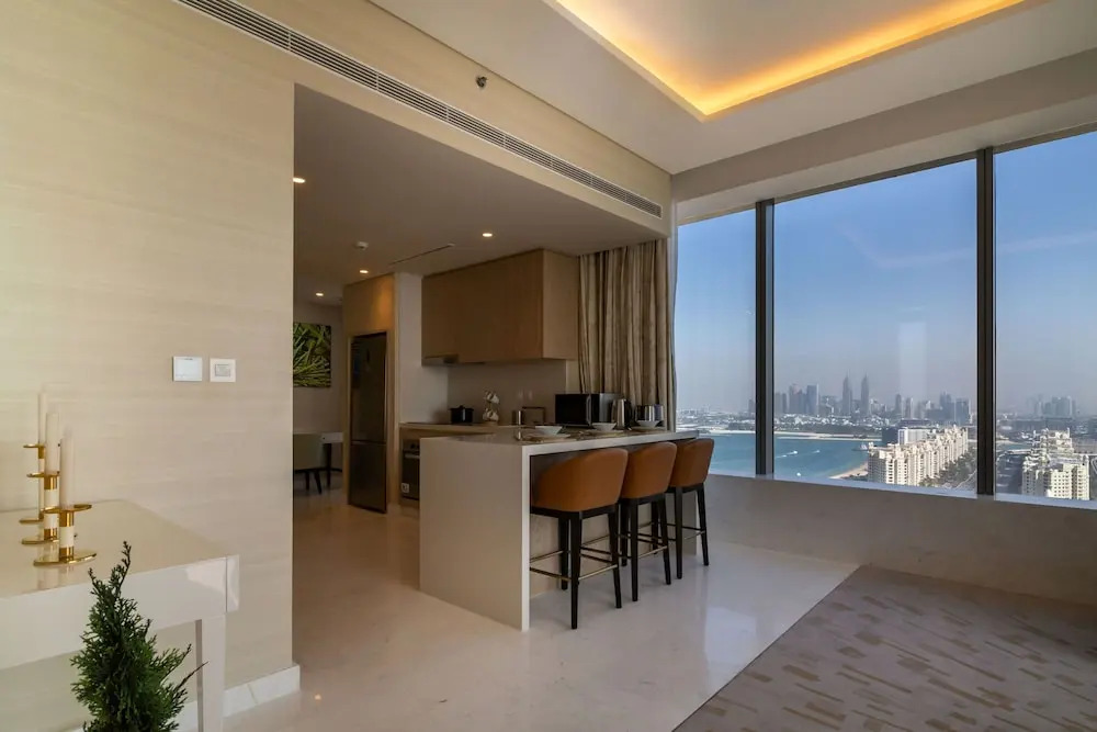 Дубай: Luxury Apartment With Spectacular View of the Palm