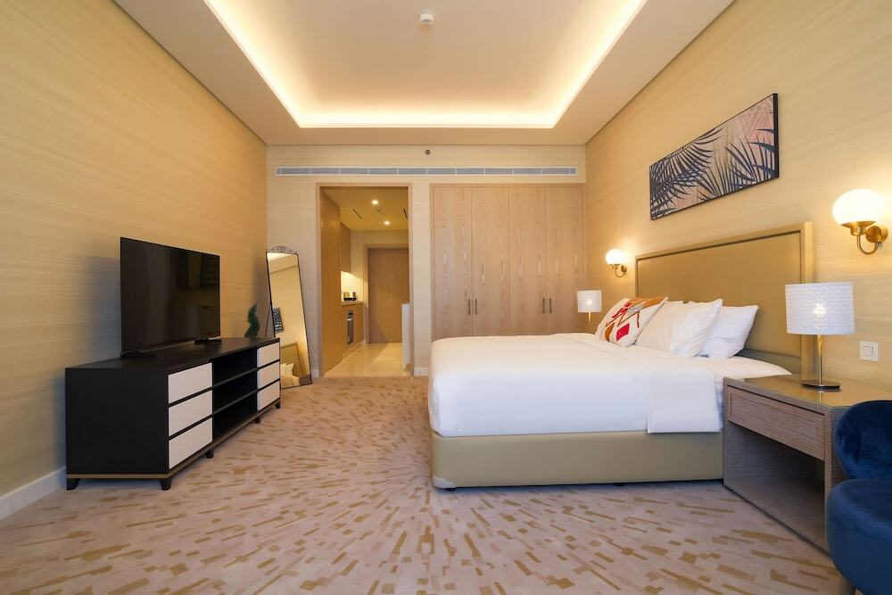 Дубай: Luxury Apartment With Spectacular View of the Palm