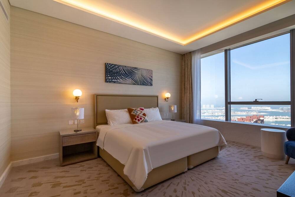 Дубай: Luxury Apartment With Spectacular View of the Palm