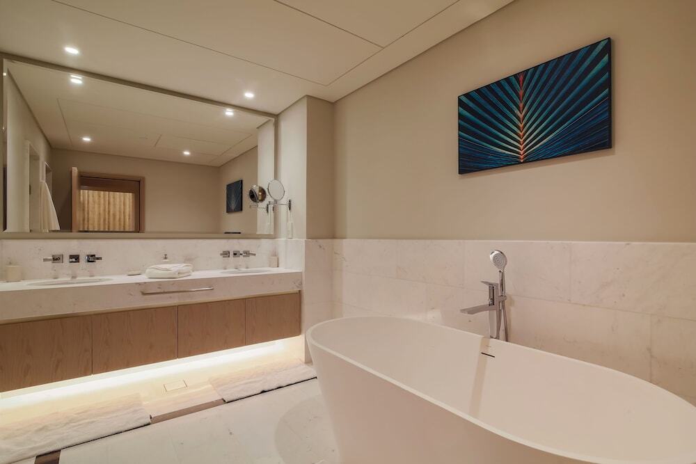 Дубай: Luxury Apartment With Spectacular View of the Palm