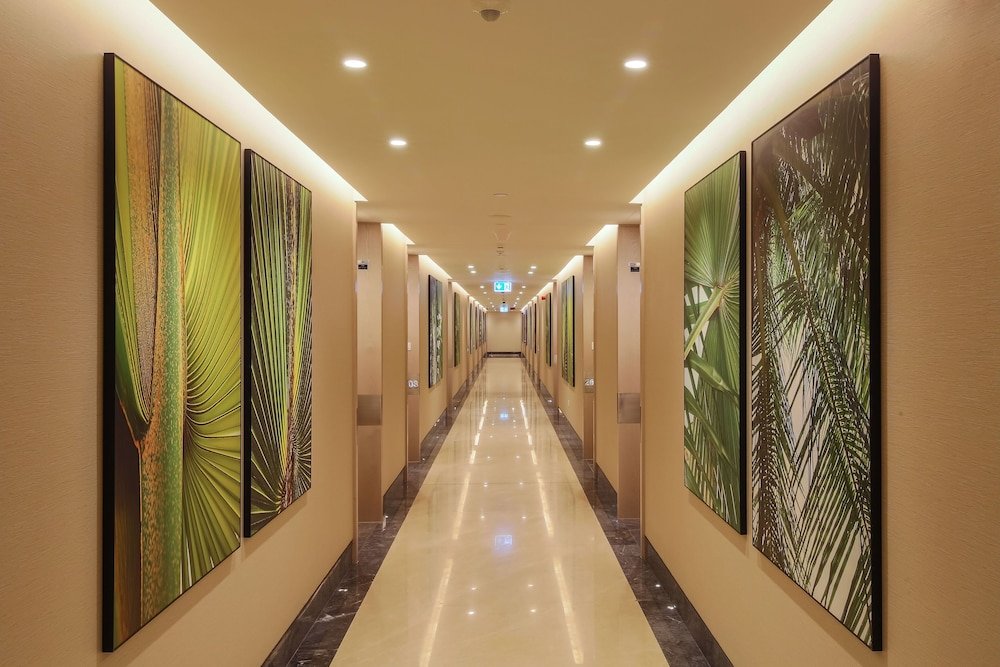 Дубай: Luxury Apartment With Spectacular View of the Palm