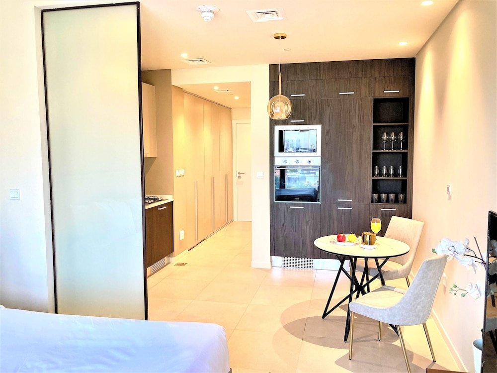 Дубай: Amazing Living With Balcony - Park View JVC