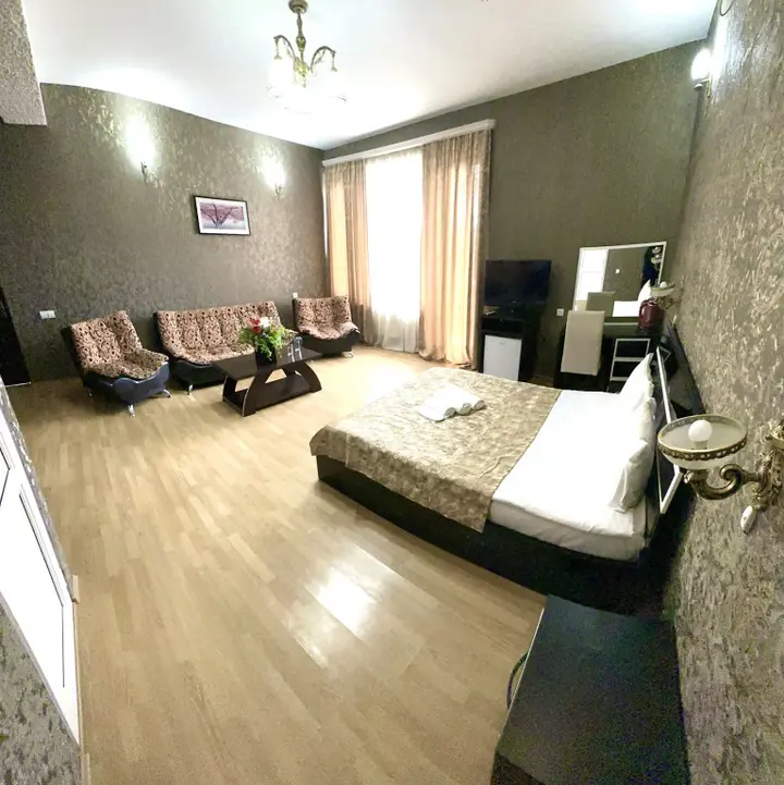 Тбилиси: Отель Qeroli old town