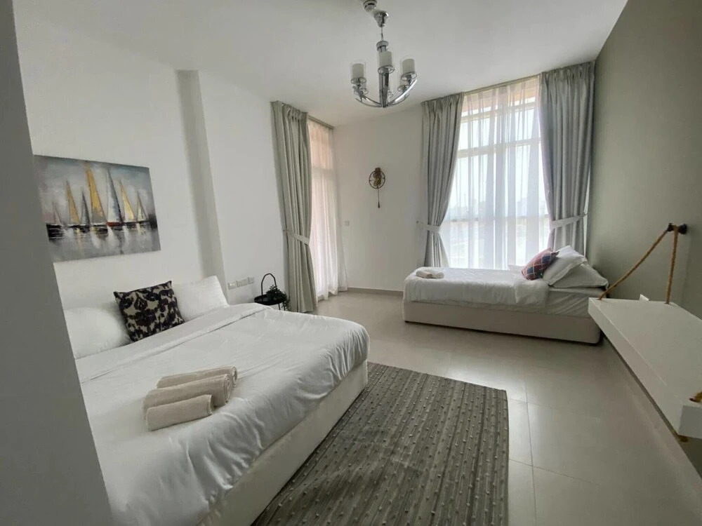 Дубай: Refined Classy 3 Bedroom Apartment in Jumeirah
