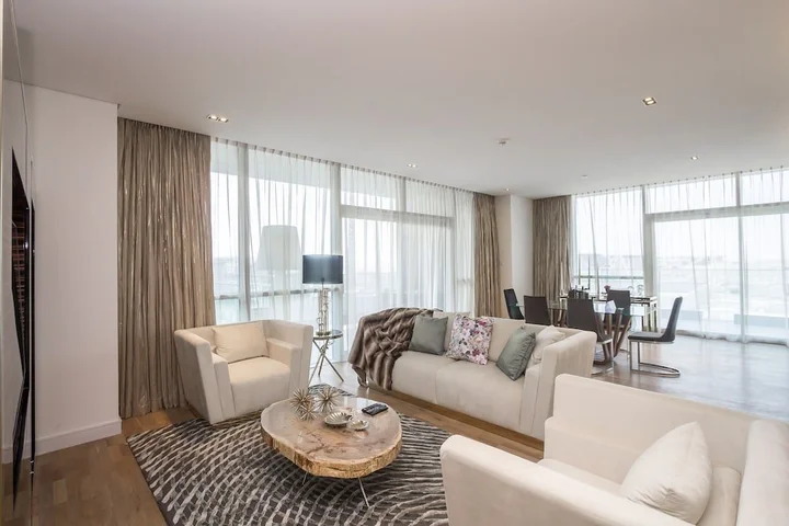 Дубай: 2BR Corner Unit Huge Balcony CityWalk B1