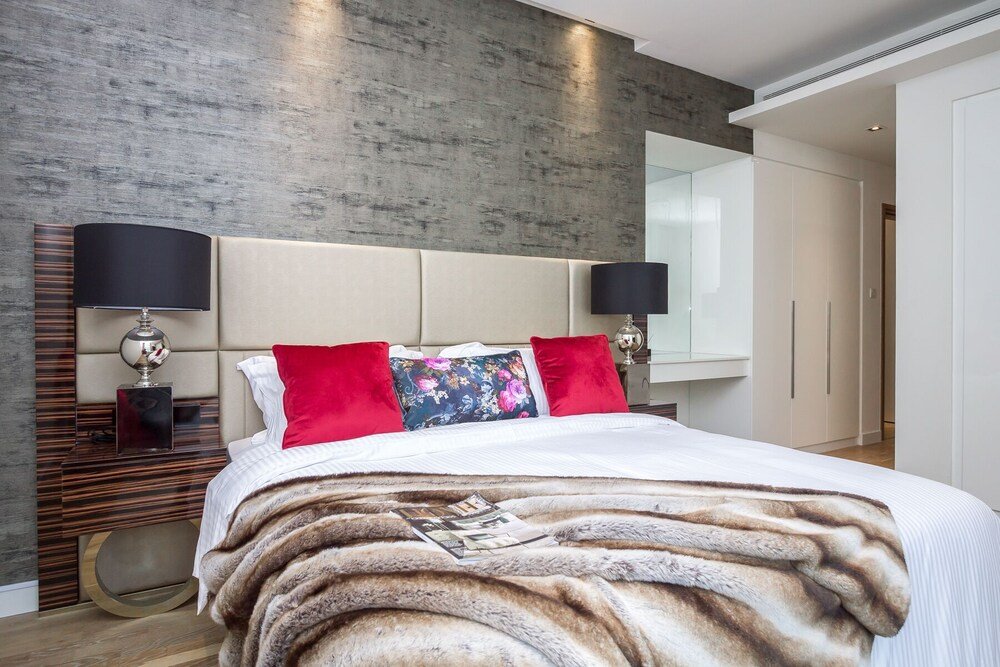 Дубай: 2BR Corner Unit Huge Balcony CityWalk B1