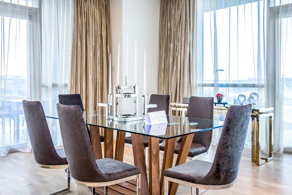 Дубай: 2BR Corner Unit Huge Balcony CityWalk B1