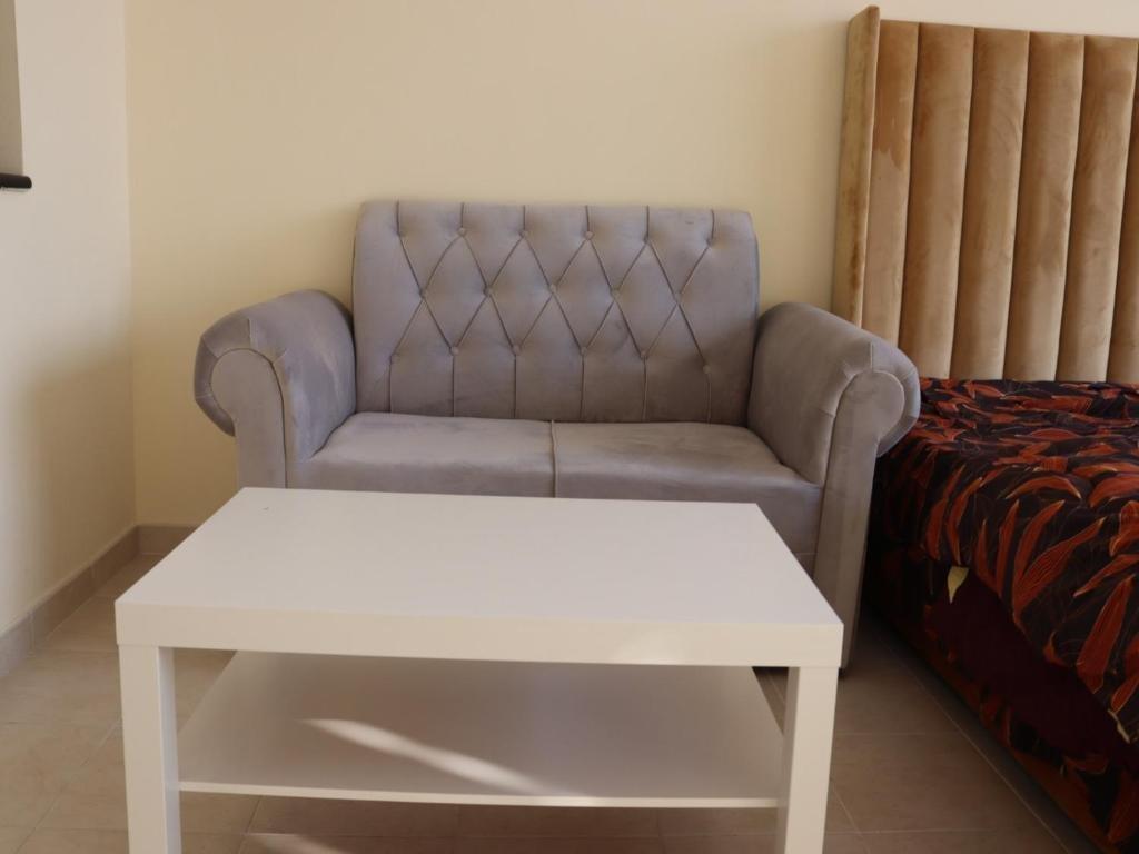 carousel image 4
