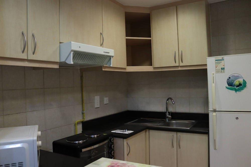 Дубай: Stunning Studio With Close Kitchen And Pool