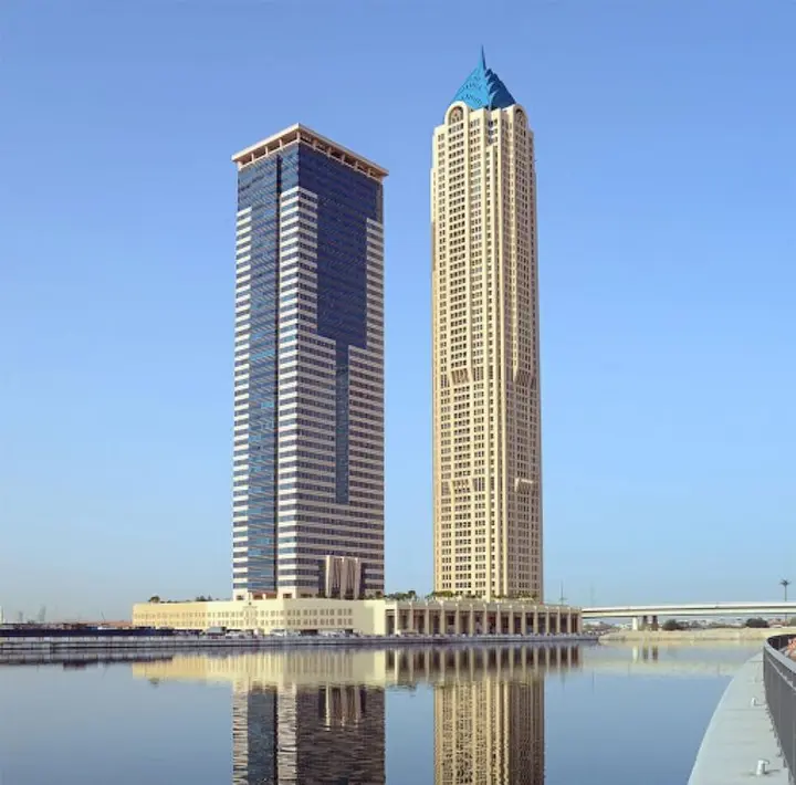 Дубай: Large 1 Bed Business Bay Canal