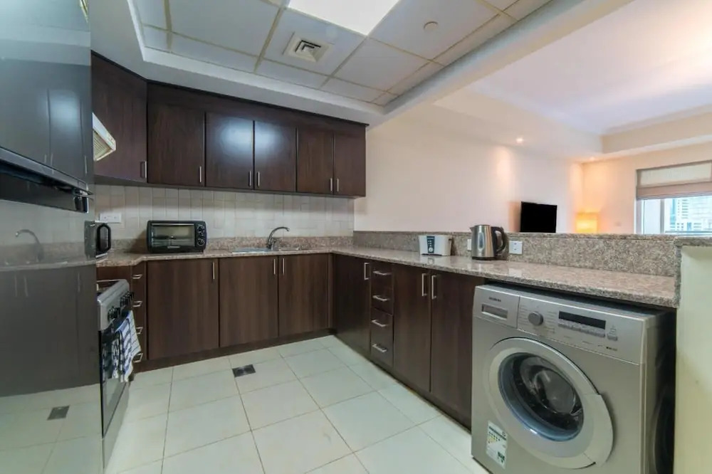 Дубай: Large 1 Bed Business Bay Canal