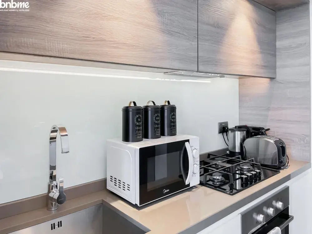 Дубай: Bnbmehomes Beautiful Lake View Studio Near Marina