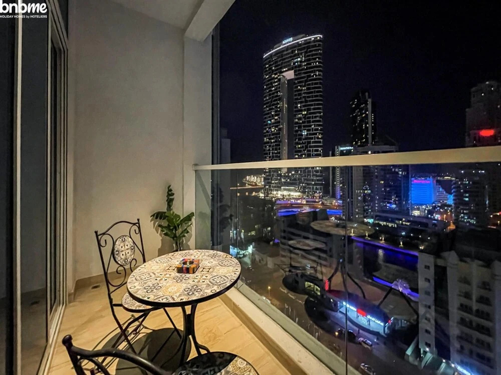 Дубай: Bnbmehomes Beautiful Lake View Studio Near Marina