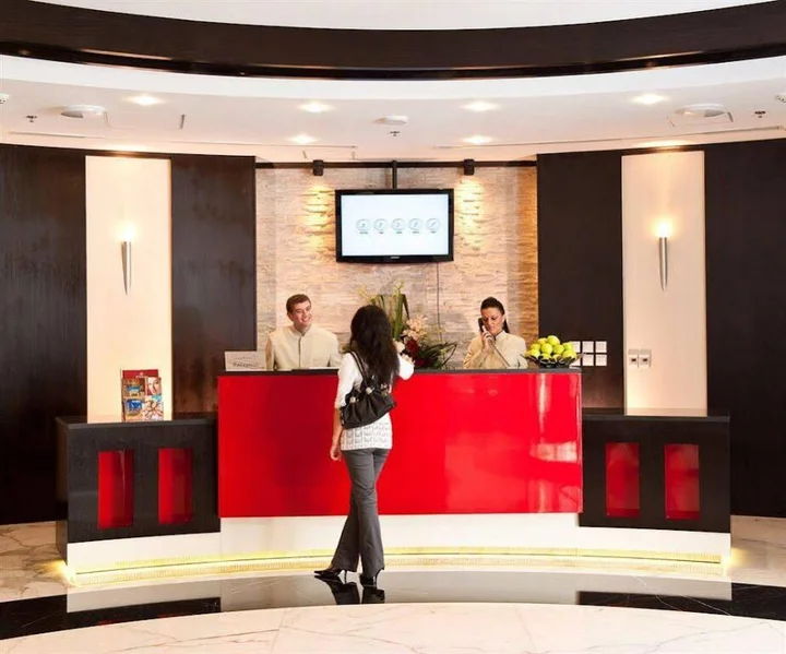 Дубай: Al Nawras Hotel Apartments