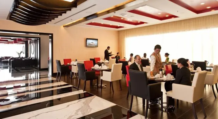 Дубай: Al Nawras Hotel Apartments
