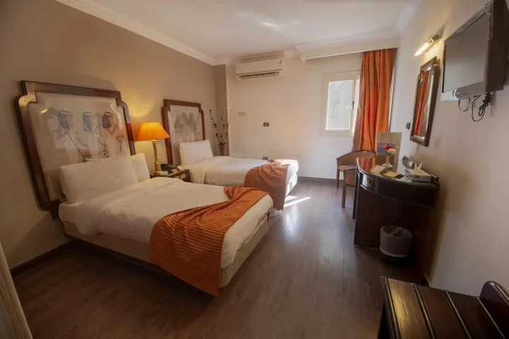 Гиза: Zayed Hotel