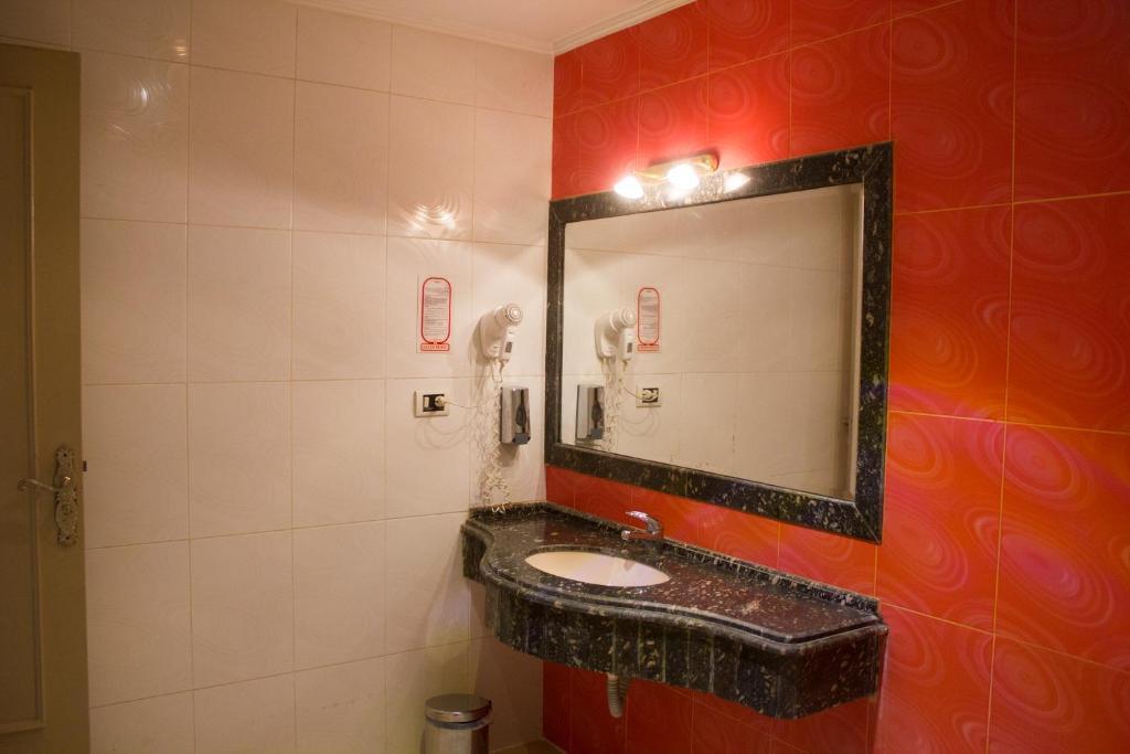 Гиза: Zayed Hotel
