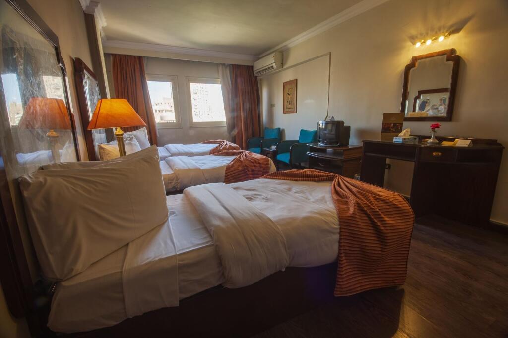 Гиза: Zayed Hotel