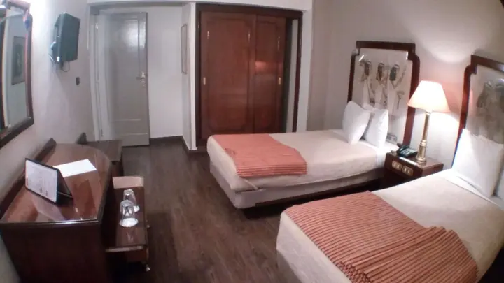 Гиза: Zayed Hotel