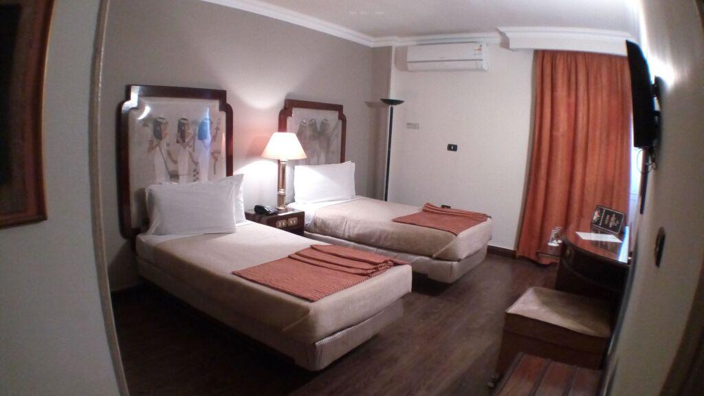 Гиза: Zayed Hotel