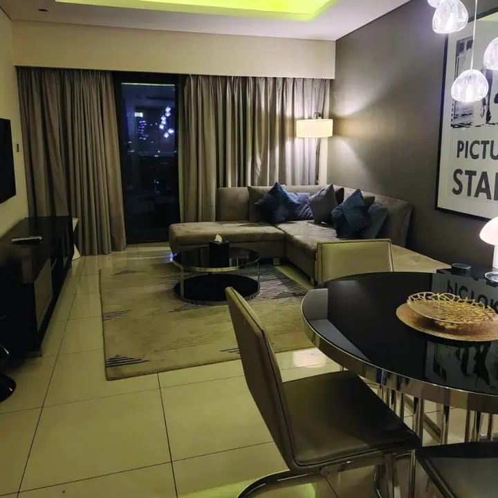 Дубай: Quill Residence One Bedroom Apartment Burj Khalifa View