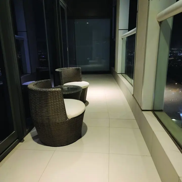 Дубай: Quill Residence One Bedroom Apartment Burj Khalifa View