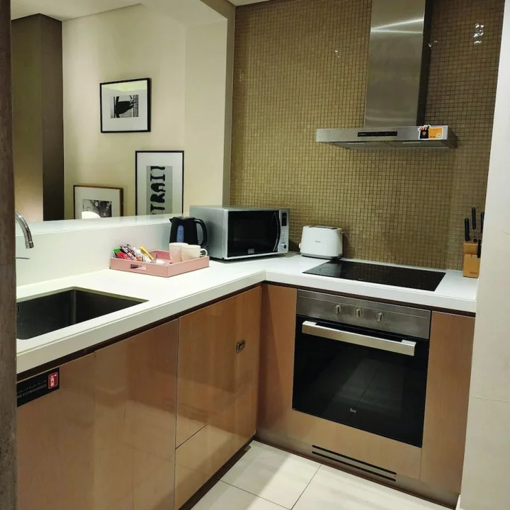 Дубай: Quill Residence One Bedroom Apartment Burj Khalifa View