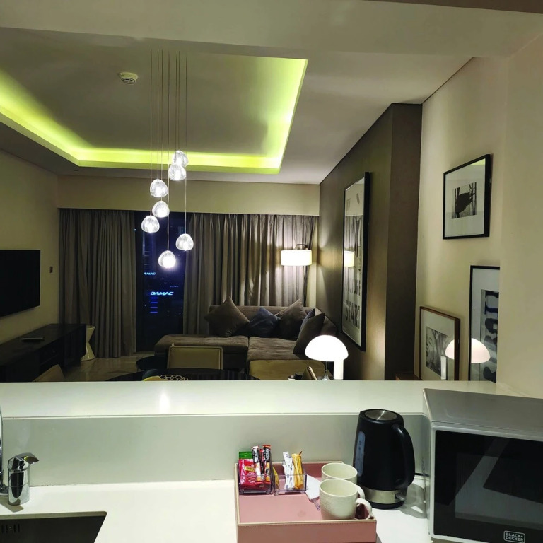 Дубай: Quill Residence One Bedroom Apartment Burj Khalifa View