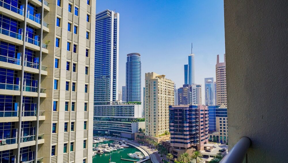 Дубай: KOHH - 2BR in Marina Wharf